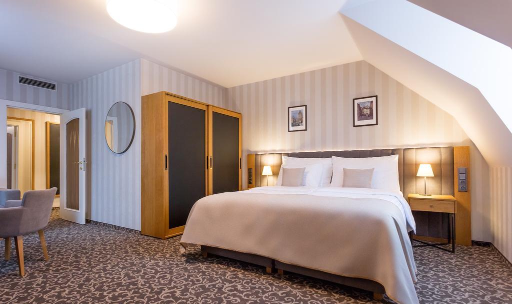 Junior Suite,446994387:JPEG